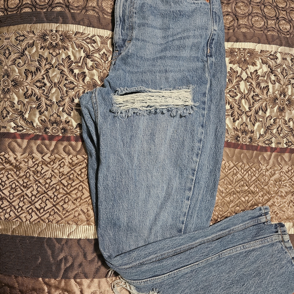 Classic High-Rise Distressed Women’s Jeans - Light Blue